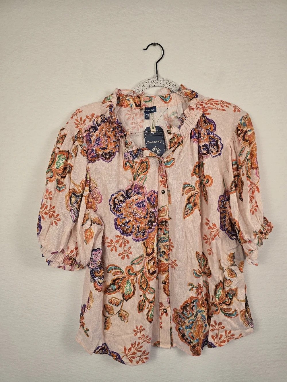 Democracy NWT Blush Floral Embroidered Peasant Blouse 1/2 Sleeve. Ladies PXL - Picture 2 of 10